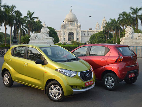 Ô tô Nissan giá 127 triệu 'trình làng', chị em lên cơn sốt