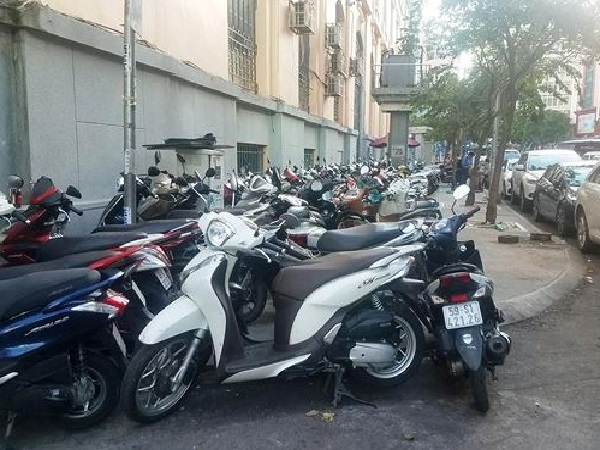 Sẽ cho hoạt động lại một số bãi giữ xe bị ông Đoàn Ngọc Hải đình chỉ