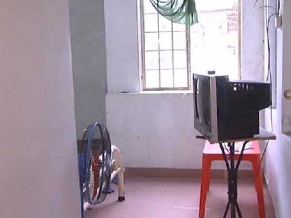 Thi thể trẻ sơ sinh trong nhà nghỉ