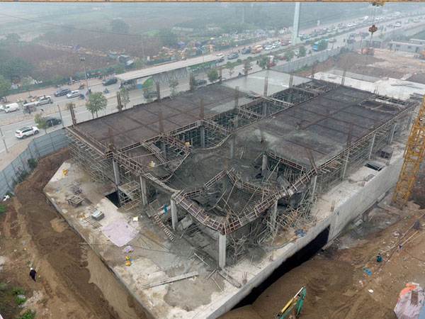 Hiện trường vụ sập giàn giáo làm 3 người chết lúc rạng sáng