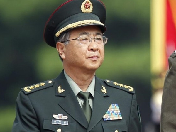 Quan tham TQ ở biệt phủ lắp kính chống đạn, hầm tránh bom hạt nhân