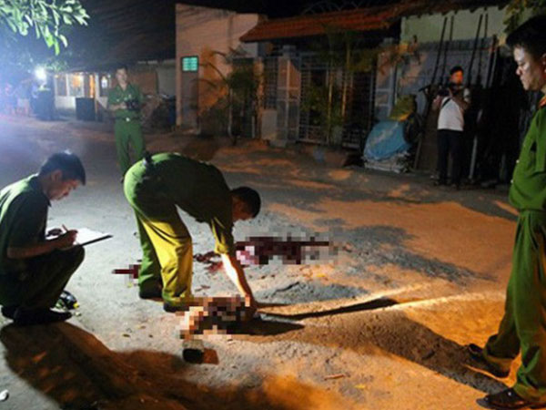 TP.HCM: Người đàn ông chém chết 'vợ hờ' rồi lao vào xe tải tự tử nhưng bất thành