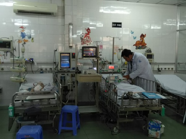 Bé nghi 'ngộ độc trà sữa': Tình tiết bất ngờ