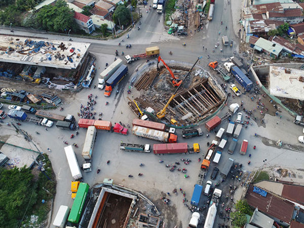 Đoạn đường 8 km đi mất 6 tiếng ở Sài Gòn: Ám ảnh vòng xoay 'tử thần'