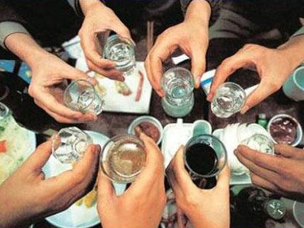 Kẻ đâm chết bạn nhậu lĩnh 10 năm tù