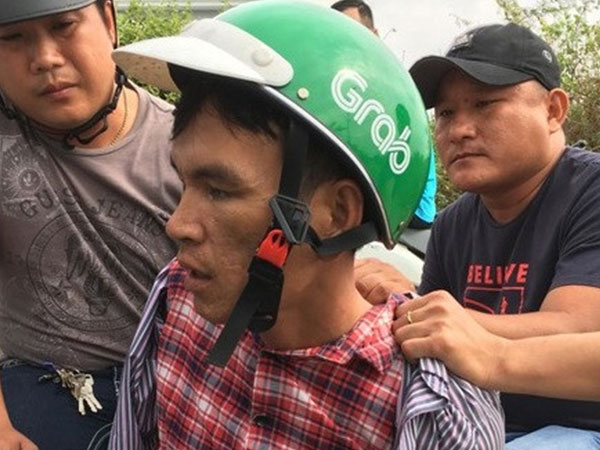 Bắt tên nghiện liên tiếp gây ra 5 vụ cướp xe ôm ở Sài Gòn