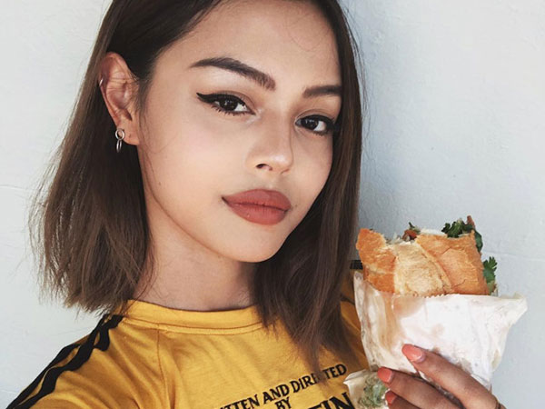 'Hot girl môi mọng' Lily Maymac đang có mặt ở Sài Gòn