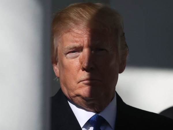 Trump đón kỷ niệm 1 năm nhậm chức bằng nguy cơ chính phủ đóng cửa