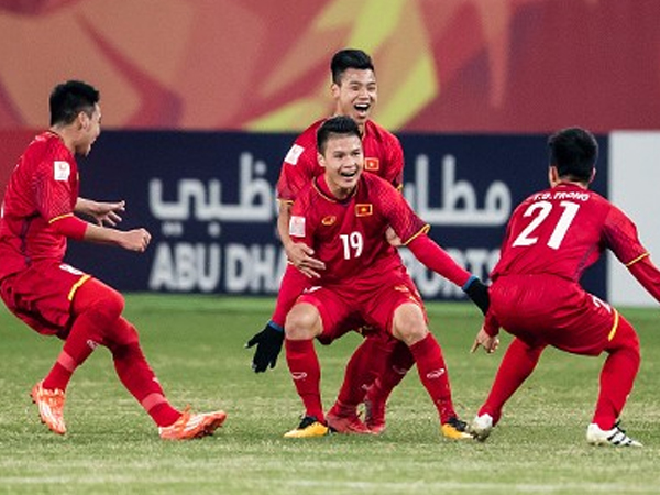 Việt Nam hạ Iraq trong loạt sút 11m, vào bán kết