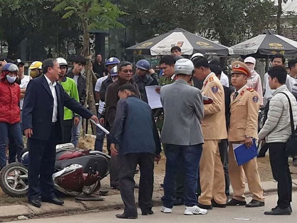 Ôtô 'điên' gây tai nạn liên hoàn, 1 CSGT cùng nhiều người dân bị thương