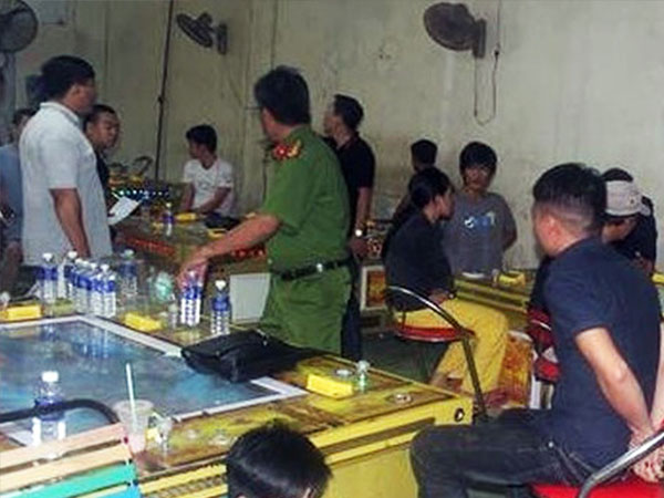 Đánh bạc bằng trò chơi bắn cá, hàng chục người bị bắt