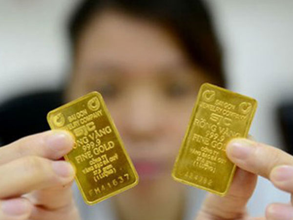 Giá vàng hôm nay 22/1: Đầu tuần vững ở mức cao