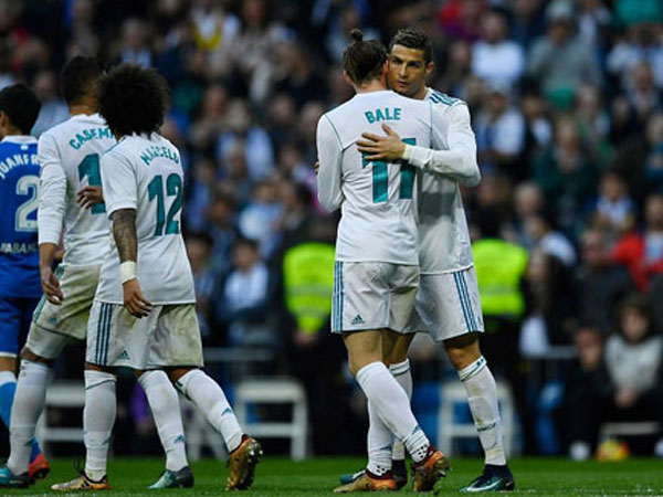 Ronaldo lập cú đúp, Real trút cơn mưa bàn ở vòng 20 La Liga