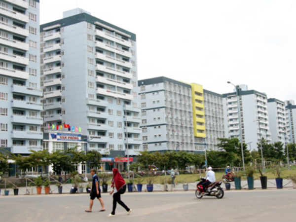 Đại học, ký túc xá Sài Gòn 'xả cửa' cho sinh viên cổ vũ U23 Việt Nam