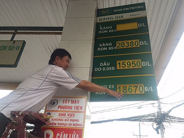 Tăng 'thần tốc', xăng A95 vẫn rẻ hơn các nước ?