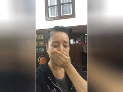 Clip: NSƯT Chiều Xuân khóc nức nở chúc mừng U23 Việt Nam
