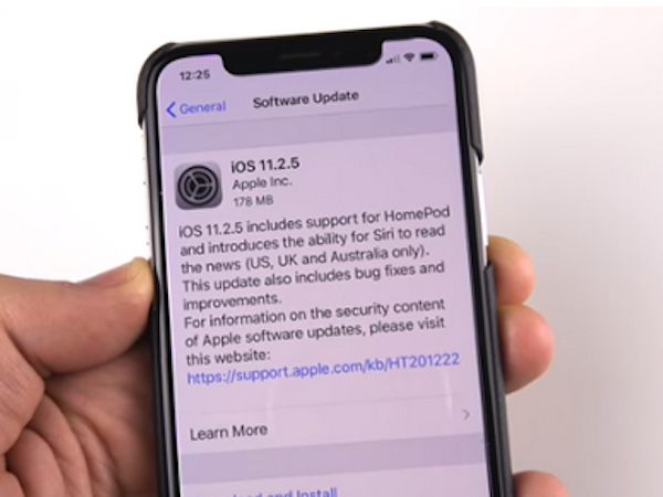 Apple ra iOS 11.2.5 sửa chữa lỗi 'đơ' iPhone