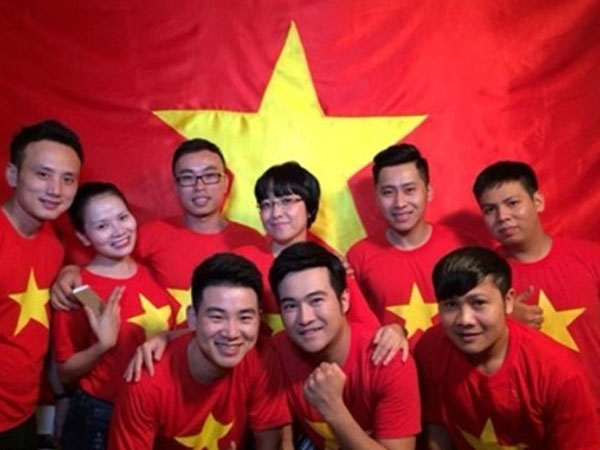 Minh Quân kêu gọi nghệ sĩ, hoa hậu quay MV gấp để cổ vũ đội U23 VN