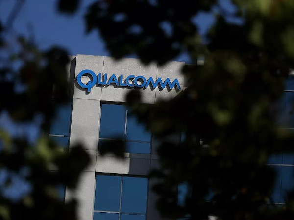 Qualcomm bị phạt 1,2 tỉ USD vì 'đi đêm' với Apple
