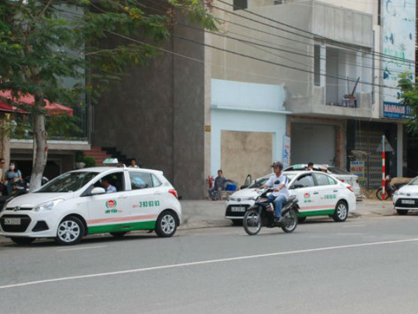 Truy ra tài xế taxi chở khách Hàn 6km 'chém' 700.000