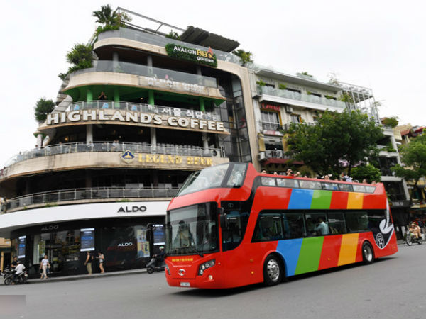 U23 Việt Nam có thể diễu hành bằng xe buýt 2 tầng mui trần ở Hà Nội