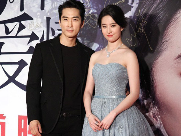 Song Seung Hun - Lưu Diệc Phi: Là tình yêu thật sự hay chiêu trò truyền thông đánh lừa khán giả suốt 2 năm qua?