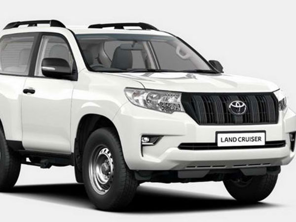 Toyota Land Cruiser rút gọn với 3 cửa, giá 1 tỷ đồng