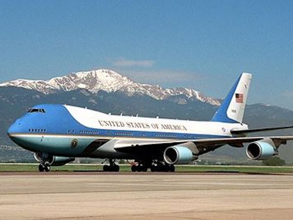 Mỹ chi 24 triệu USD chỉ để thay tủ lạnh trên chuyên cơ Air Force One