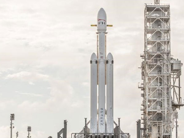 SpaceX sắp phóng tên lửa mạnh nhất thế giới