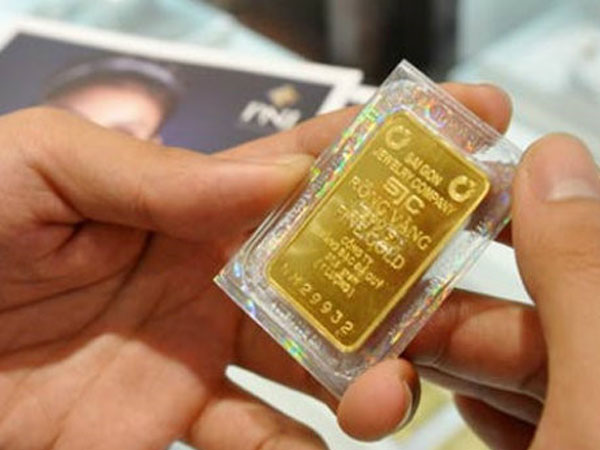 Giá vàng SJC tiếp tục 'cài số lùi'