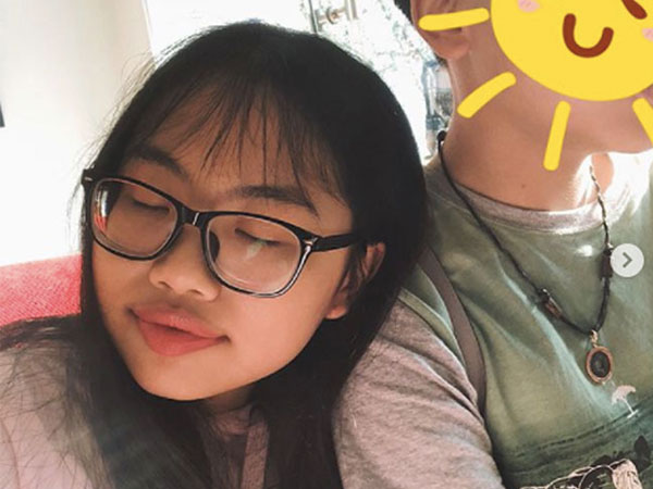 Phương Mỹ Chi bị nghi yêu sớm ở tuổi 15