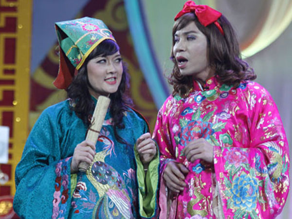 Một khi Táo bà Vân Dung đã lên chầu Ngọc Hoàng là phải thật ồn ào