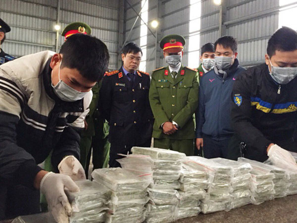 Tiêu hủy 300 bánh heroin trong vụ án ông 'trùm' ma túy Vàng A Cáng