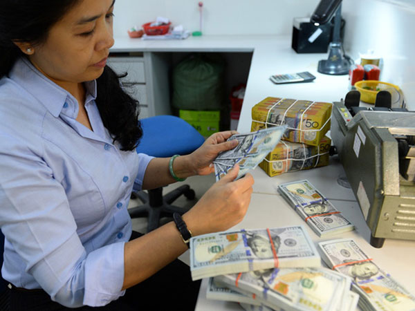 Chuyên gia dự đoán giá 'đô' năm 2018