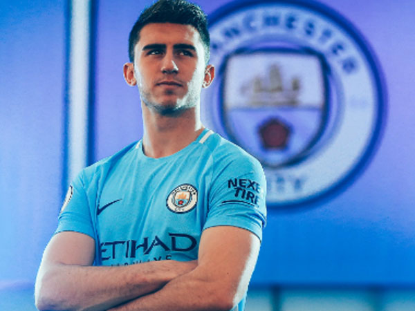 Man City lập kỷ lục chuyển nhượng mới khi mua trung vệ 80 triệu đôla