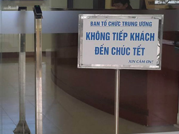 Ban Tổ chức Trung ương đặt biển 'không tiếp khách đến chúc Tết'