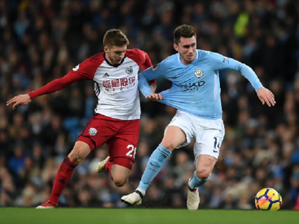 Man City thắng đậm đội cuối bảng, hơn Man Utd tới 15 điểm