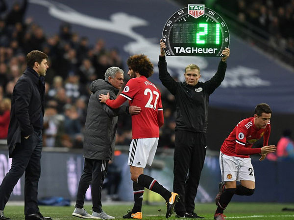 Mourinho đánh mất sự tự tin, đáng lo đấy MU