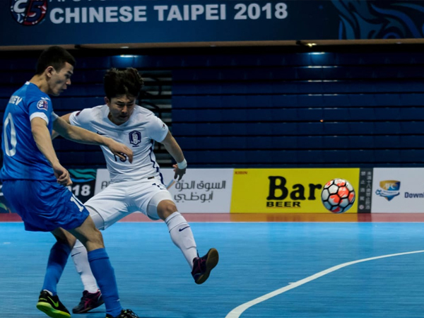 Uzbekistan hủy diệt Hàn Quốc với tỷ số 13-2