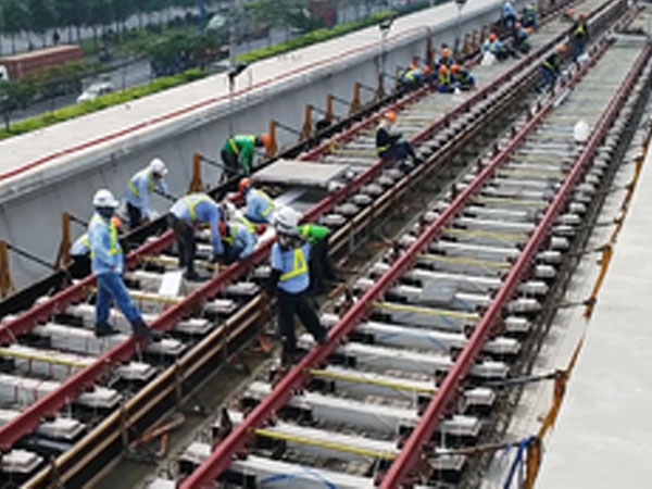 Video: Hơn 2,4 km đường ray metro Sài Gòn được lắp hoàn thành