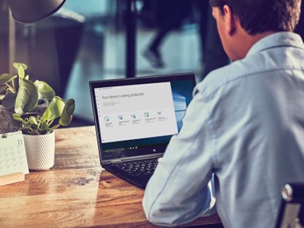Windows 10 chính thực vượt qua thị phần của Windows 7