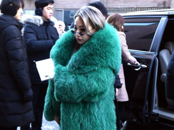 Ca sĩ CL ngã khi khoác áo như chăn lông dự lễ cưới Taeyang (Big Bang)
