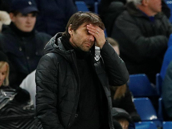 Cầu thủ Chelsea mất niềm tin vào Conte