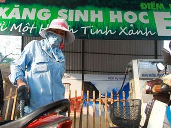 Dân lo ngại chất lượng xăng E5, Thứ trưởng nói là “tất nhiên”