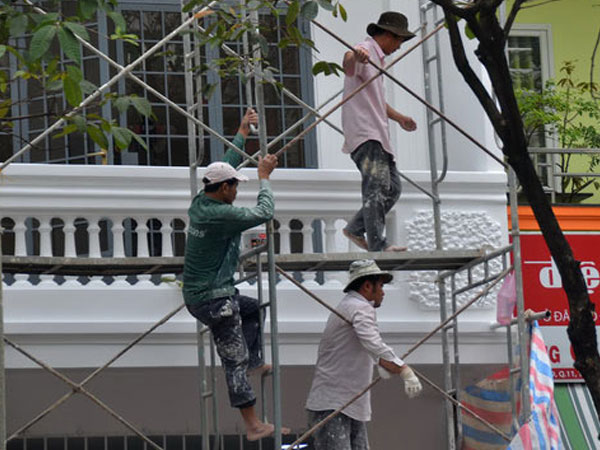 Giá làm vệ sinh nhà tăng theo Tết