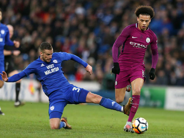 Sterling: 'Cầu thủ Man City đang bị xẻ thịt ở mỗi trận đấu'