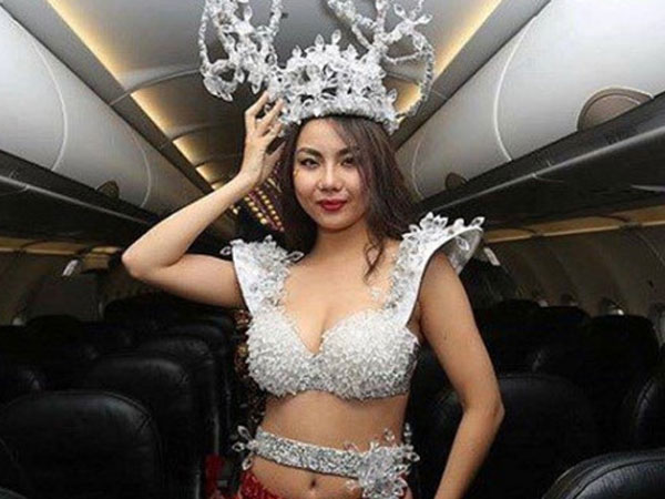 Vietjet xin lỗi Lại Thanh Hương sau vụ mặc bikini đón U23 Việt Nam
