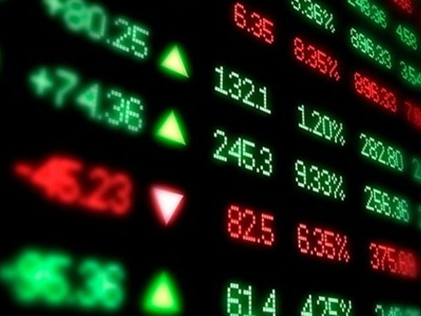 VN-Index giảm kỷ lục, thị trường 'bốc hơi' hơn 8 tỷ USD