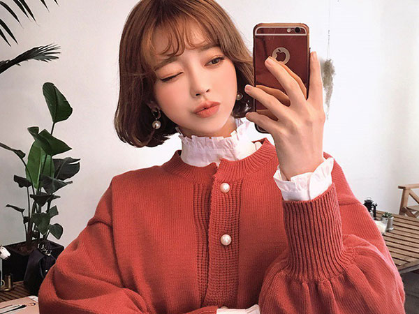 Dịp tết này các nàng hãy tranh thủ sắm ngay áo cardigan cổ tròn bà ngoại đang là mốt
