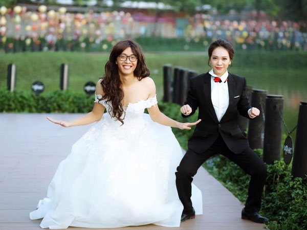 Bộ ảnh cưới hoán đổi của 'chú rể hot girl' và 'cô dâu boy ngầu' Hà Nội gây bão mạng xã hội